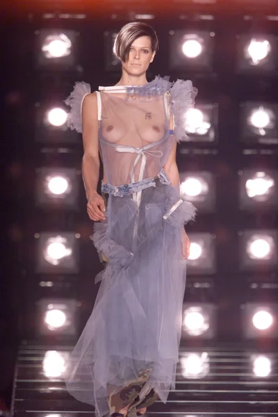 Look 30